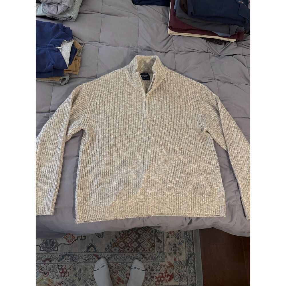 Abercrombie & Fitch Men's Essential Half-Zip Beige Sweater (M)